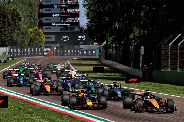 Verstappen pakt briljante zege op Imola en houdt McLarens knap achter zich