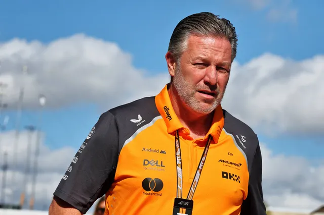 Brown woest na DNF Norris en Piastri: 'Wat amateuristisch!'