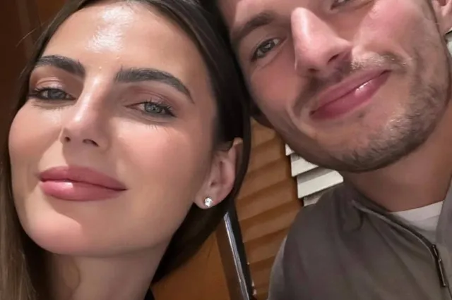 Kelly Piquet deelt prachtige foto's van jubileum met Verstappen