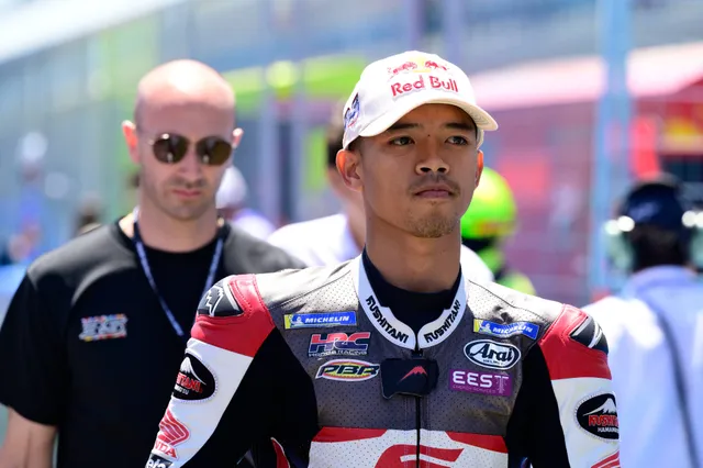 Axed MotoGP rider's woes continue after new stint begins with injury