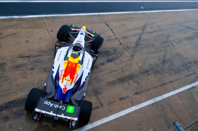 Red Bull family car stops on track for the first time: Lindblad causes red flag