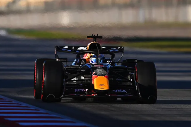 Verstappen te zien op fantastische nieuwe beelden in de RB22 van Red Bull