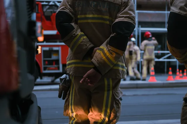 Brandweerman gearresteerd voor aansteken brand waardoor 137 doden vielen