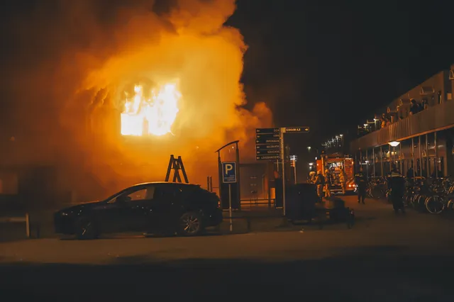 Hevige brand in leegstaande woonunits AZC Harderwijk
