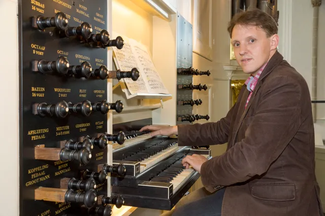 Rien Donkersloot op Bätz-orgel in Harderwijk
