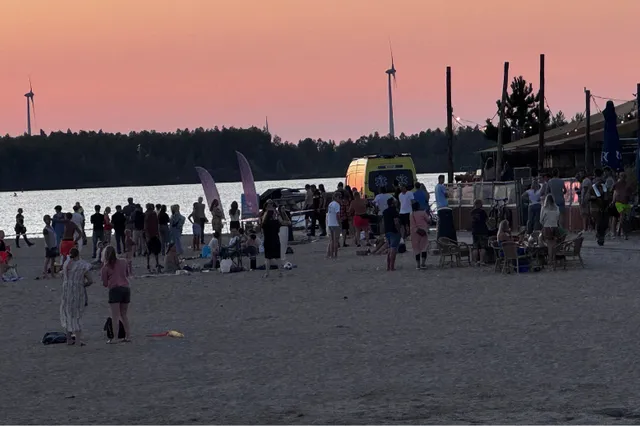 Zwemmer in de problemen bij Strandeiland Harderwijk: slachtoffer in kritieke toestand