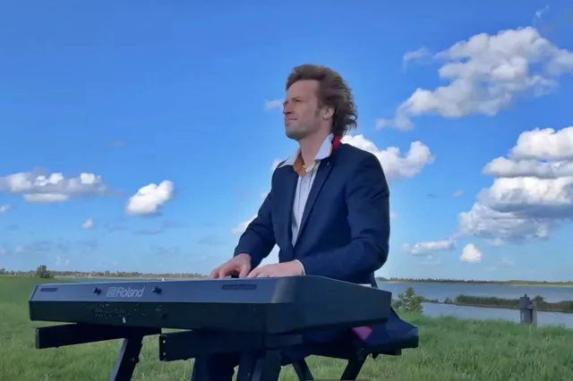 Leuk zomerconcert Roon Staal in protestantse Kerk Vlijmen Image