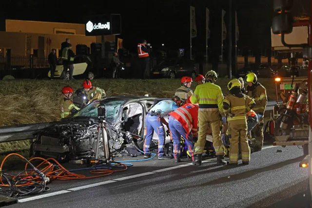 Spookrijdende vrouw (81) komt om het leven op A59