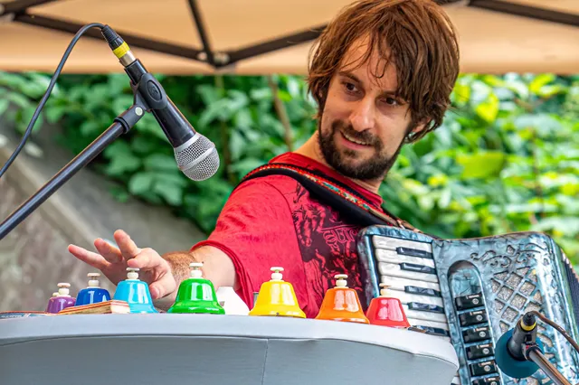 Creatief folkconcert van Luuk Lenders in het Gouverneurshuis Image