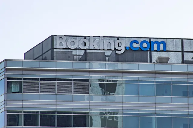 Booking.com blijft klanten misleiden met valse kortingen en onvolledige prijsinformatie