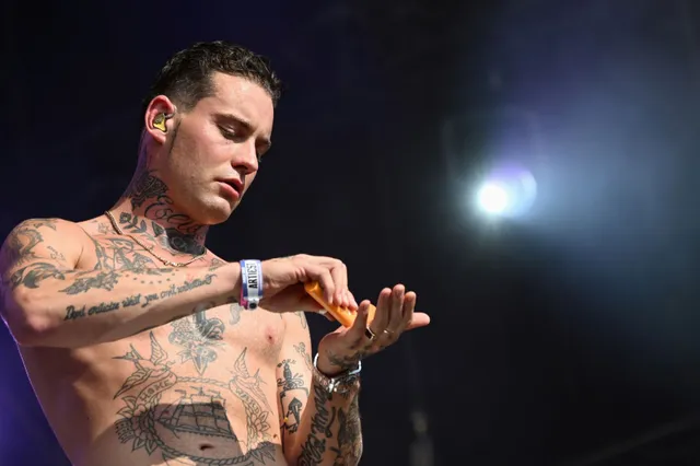 Douwe bob vertelt over afkickkliniek: 'het gaat te ver'