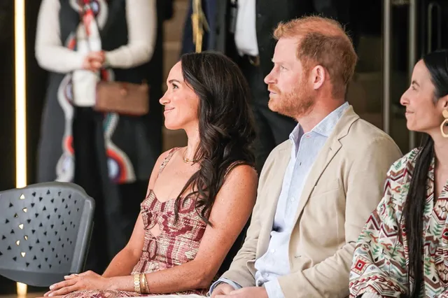 Meghan Markle geeft prins Harry bot bevel: 'Hand!'