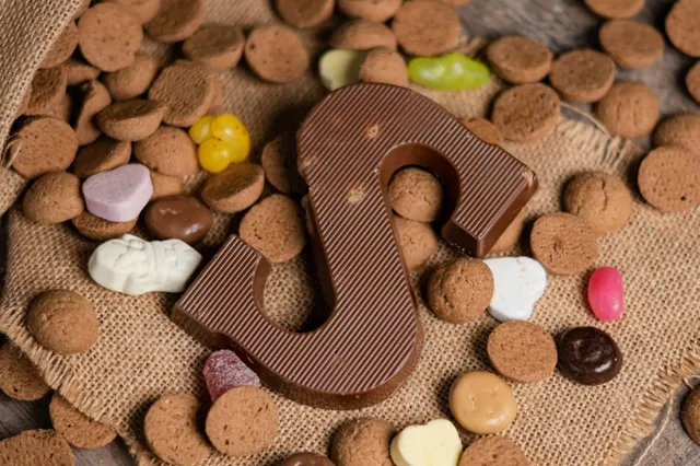 Cacaoschaarste treft Sinterklaas: Chocoladeletters worden kleiner én duurder