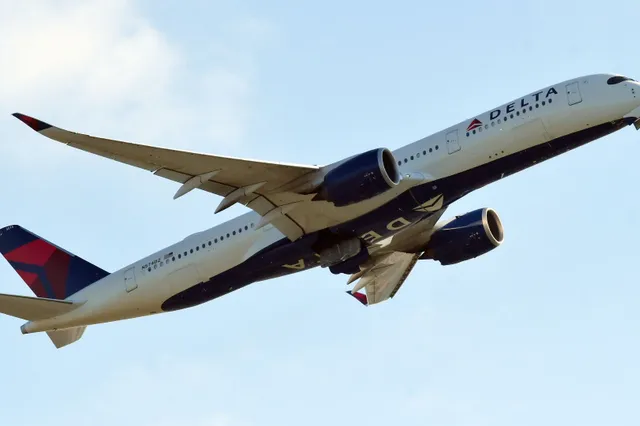 Luchtdrukfout leidt tot bloedende passagiers tijdens horrorvlucht