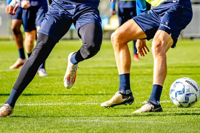 PSV en Feyenoord in shock: jeugdspelers gevraagd om naaktfoto’s via Instagram