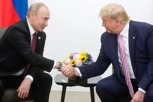 Poetin feliciteert Trump met overwinning en opent de deur voor vredesgesprekken