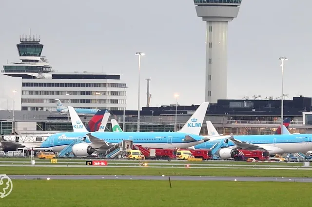 KLM-vliegtuig maakt noodlanding op Schiphol, hulpdiensten massaal uitgerukt