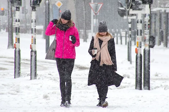Weer-alarm: Zoveel centimeter sneeuw gaat er zondag vallen
