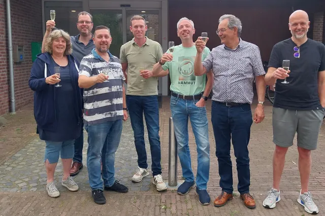 Eerste bestuursvergadering van dorpsraad 'Oos Genoea en Laak'