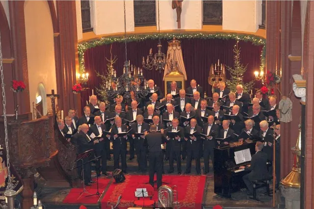 Kerstconcert Mannenkoor St. Caecilia Linne in Sint Martinuskerk
