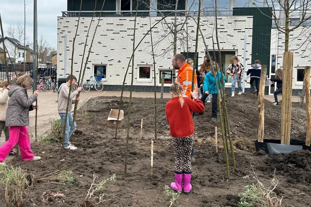 Groene speelplaats: opnieuw schoolplein omgetoverd
