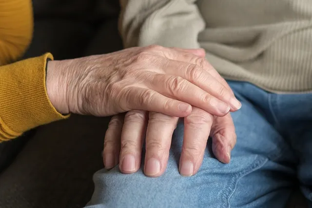 Aantal zwaarbelaste mantelzorgers in Limburg in tien jaar tijd toegenomen met bijna 50 procent