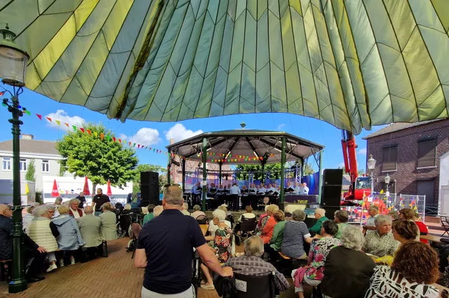 Kermis Linne met o.a. dé Foute Party, Trekzak Zondag en coverband Balloon…