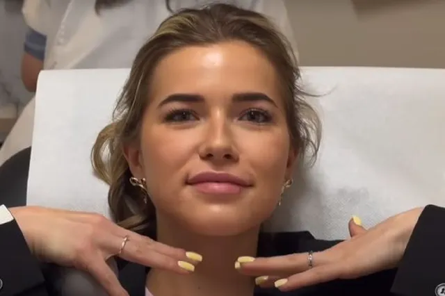 Gezichtsmassagepaddestoel gemaakt van natuurlijke jade van Crystallove Gezichtsmassagepaddestoel gemaakt van natuurlijke jade van Crystallove