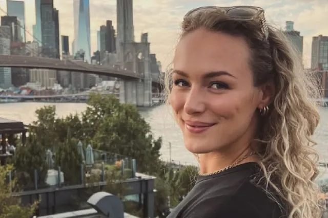 Lieke Klaver lijkt niks om haar lijf te hebben tijdens heftige sessie in de buitenlucht (foto)