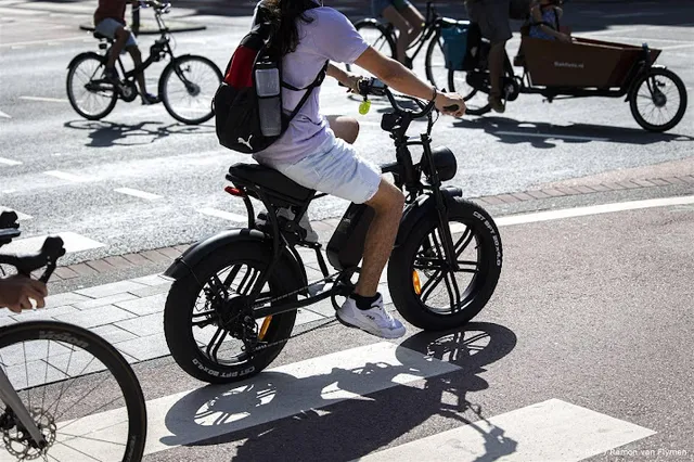 Brede Kamermeerderheid voor leeftijdsgrens en helm op fatbikes