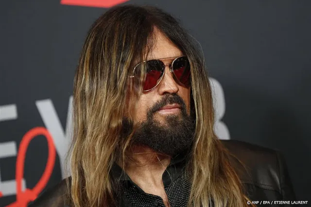 Billy Ray Cyrus zeer trots op Grammy-winnende dochter