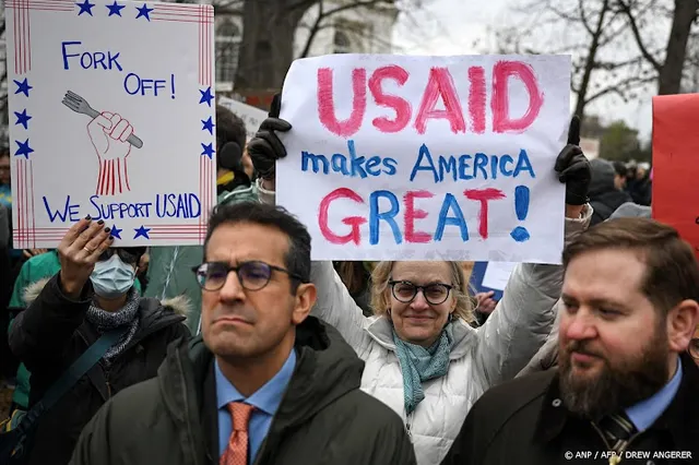 Rechter zet tijdelijk streep door betaald verlof personeel USAID