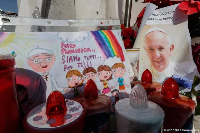 Paus Franciscus lijdt aan beginnend nierfalen