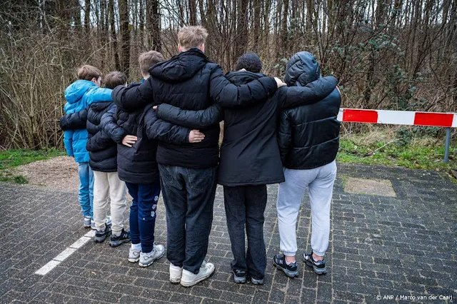 Stille tocht voor slachtoffer (13) fatale steekpartij Schiedam