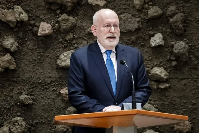 Frans Timmermans spreekt van 'roekeloze actie' door Trump