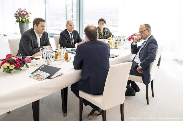 Merz en Scholz overleggen in aanloop naar speciale EU-top