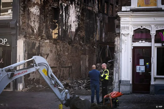 Handvol gedupeerden brand Arnhem sliep in hotel, gebied nog dicht