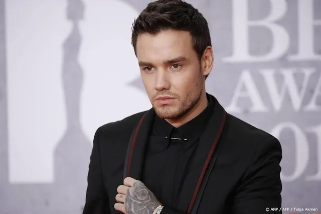 Vriendin Liam Payne haalt herinneringen op in video
