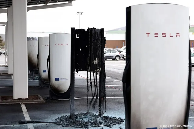 Tesla-verkopen kelderen in Frankrijk en Zweden
