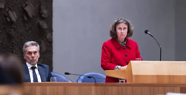 Kamermeerderheid verwerpt motie van wantrouwen tegen Faber