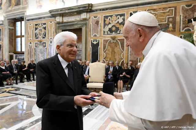 Italiaanse president: overlijden paus voelt als 'grote leegte'