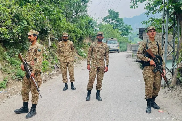 India beschuldigt Pakistan van aanvallen met drones en raketten