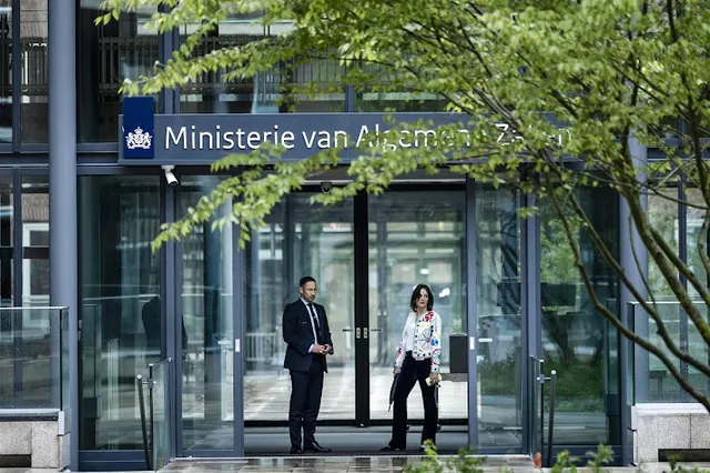 Coalitie praat over verdeling vrijgevallen kabinetsposten