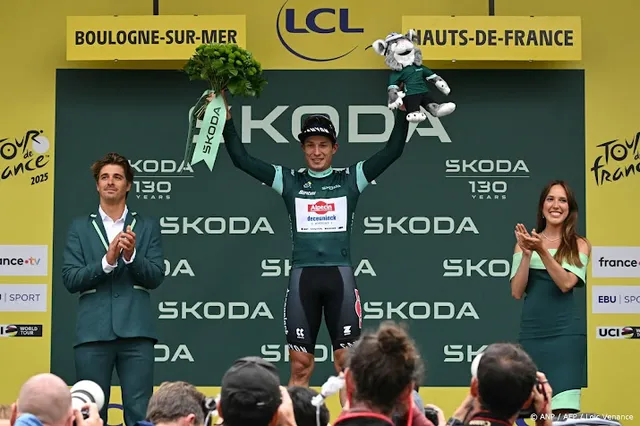 Wielrenner Philipsen succesvol geopereerd na val in Tour