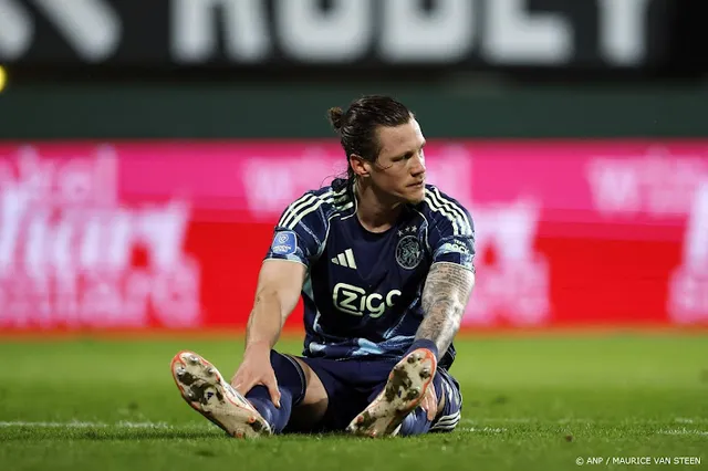 Ajax in ieder geval tot winterstop zonder spits Weghorst