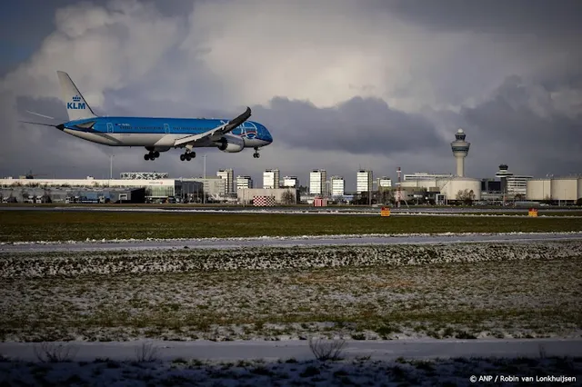 KLM schrapt maandag opnieuw meer dan 100 vluchten om winterweer