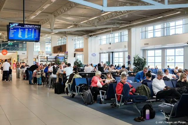 KLM en TUI halen reizigers Antillen met extra vluchten op