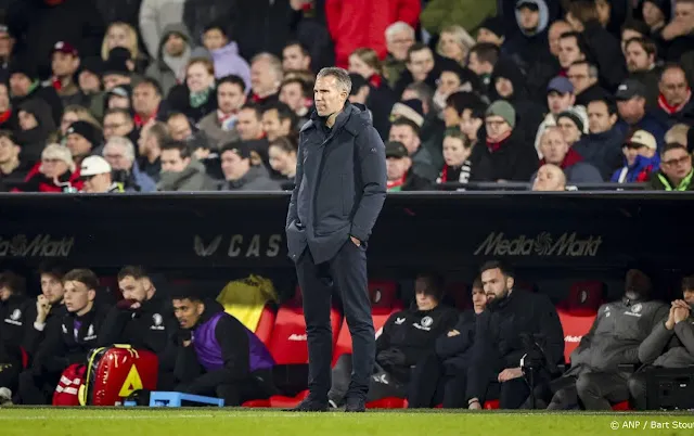 Van Persie kan vrije val van Feyenoord tegen Sparta niet stoppen