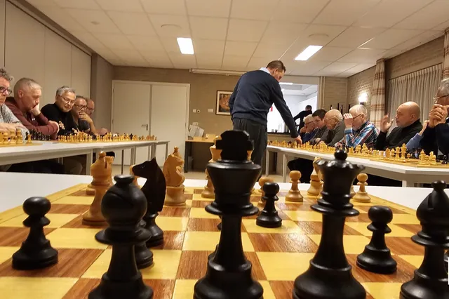 Jaarlijkse kerstschaaksimultaan Image