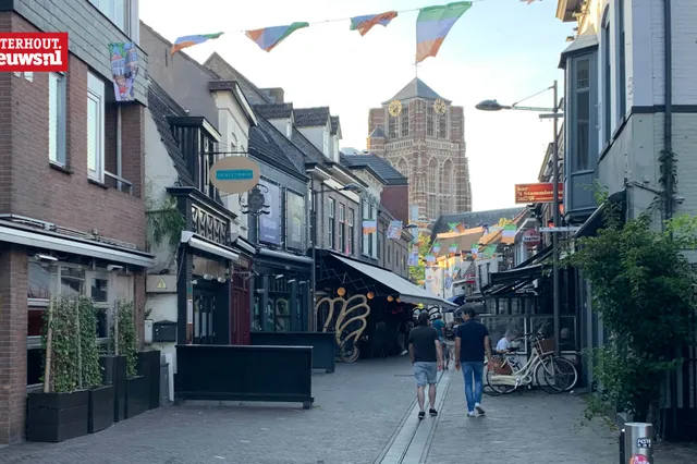 De politie gaat fietsers in de Klappeijstraat bekeuren